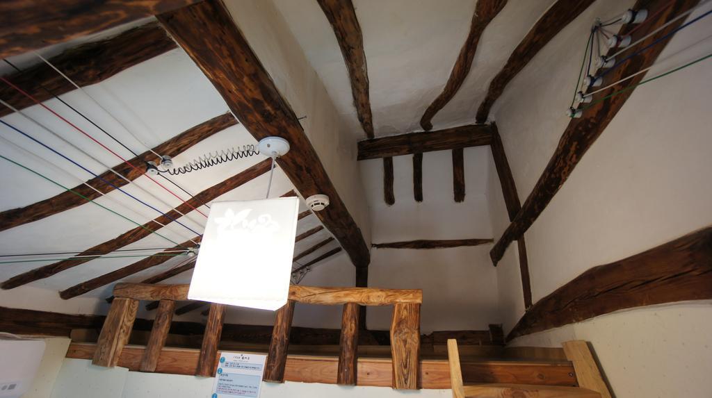 1928 Suimmaru Hanok Guesthouse Jeonju Room photo