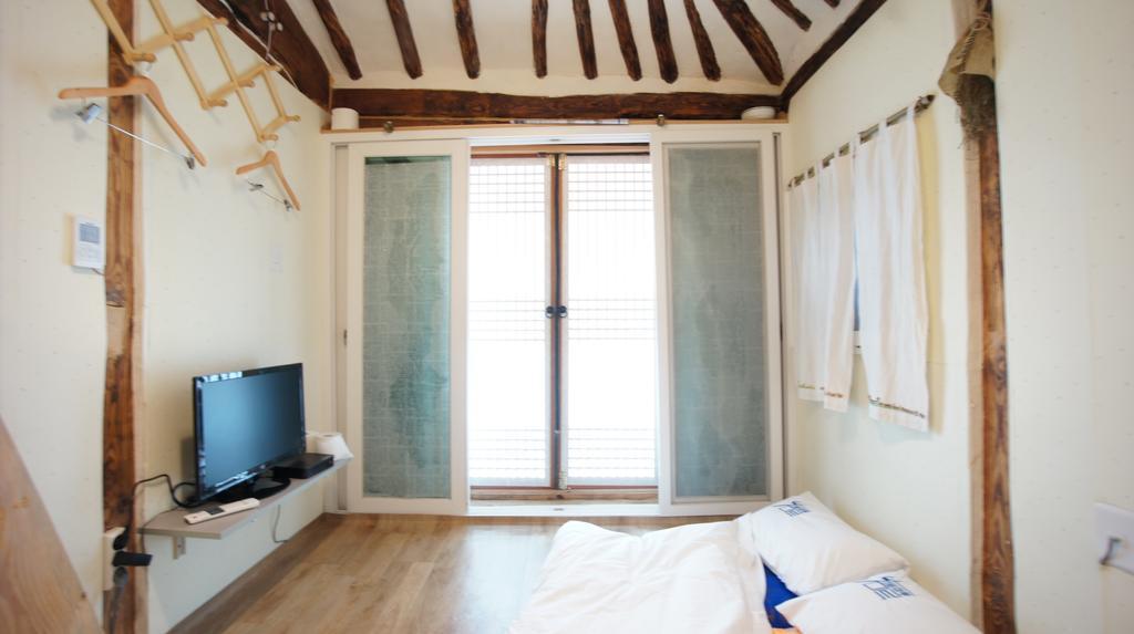 1928 Suimmaru Hanok Guesthouse Jeonju Room photo